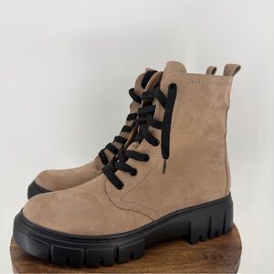 Limelight Taupe Suede Lace Up Combat Boots Lug Sole‎ Platform Size 10